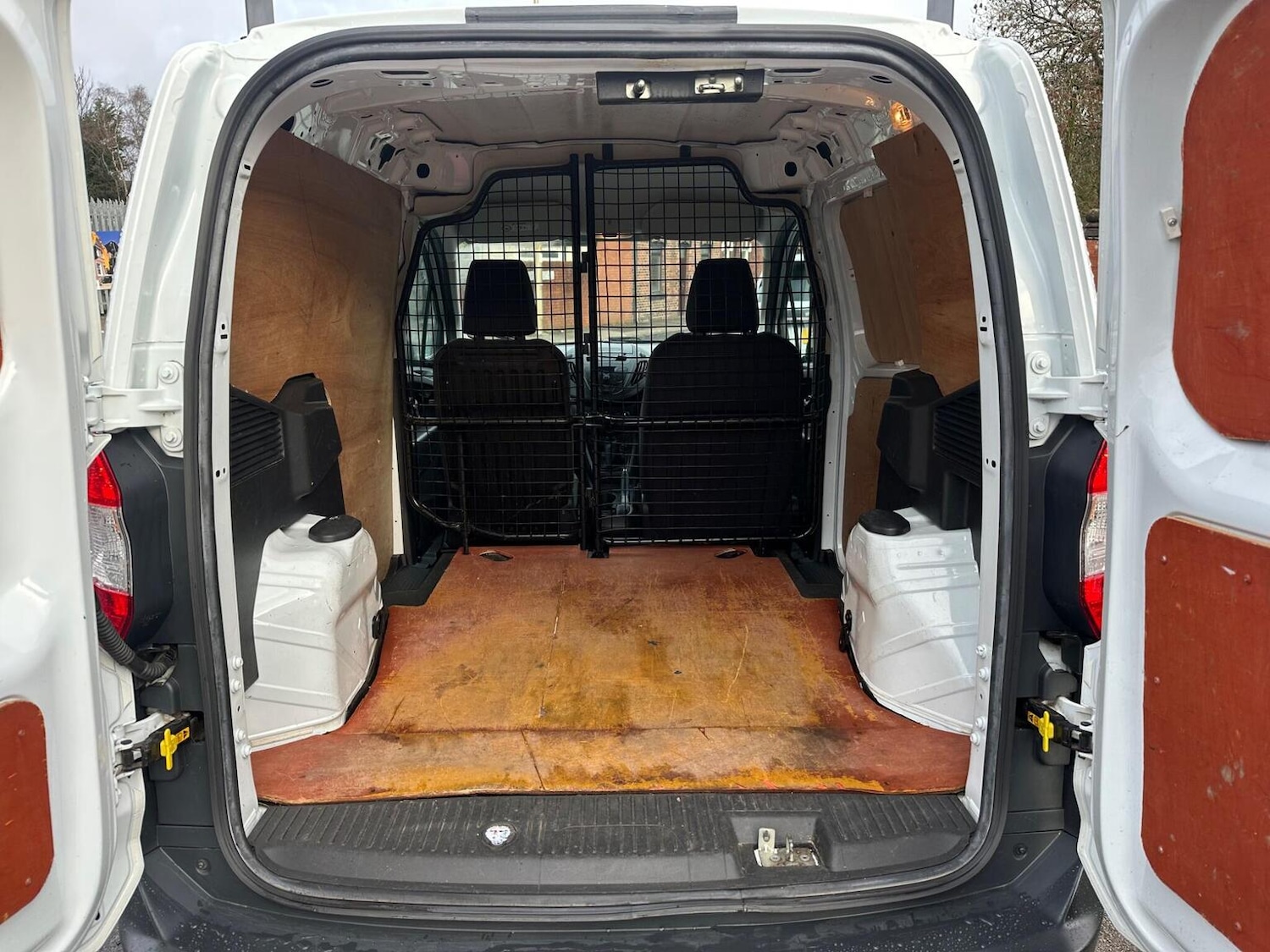 Used Ford Transit Courier 2017 for sale - 77195475: Photo 13