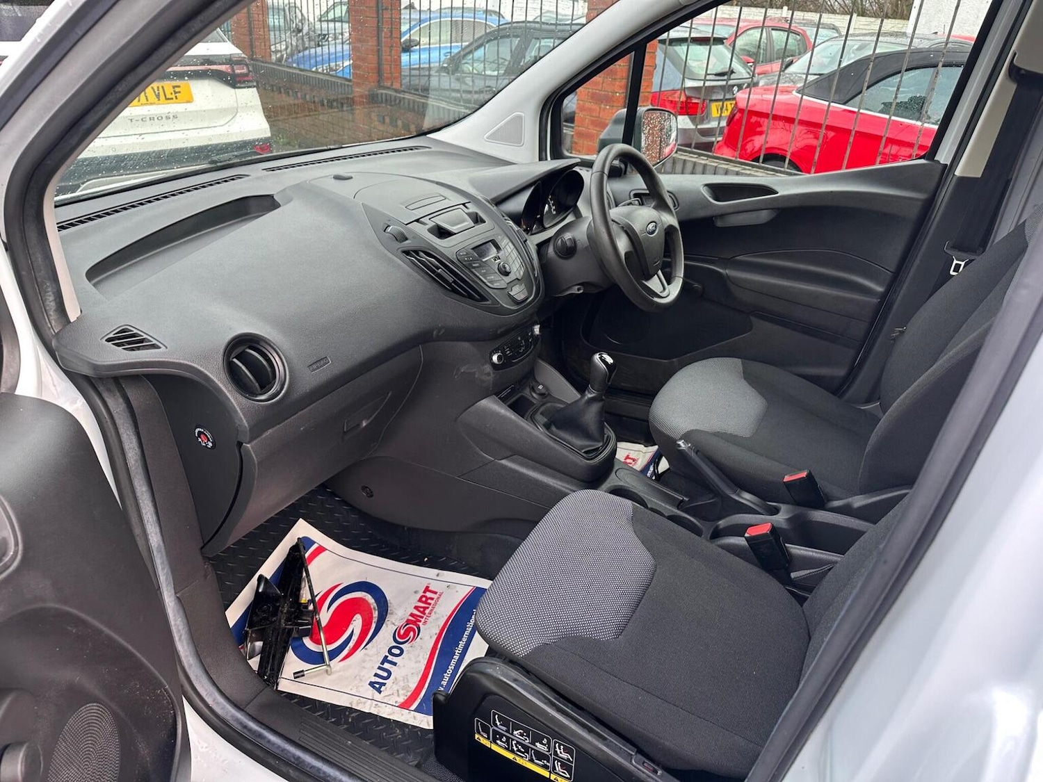 Used Ford Transit Courier 2017 for sale - 77195475: Photo 20