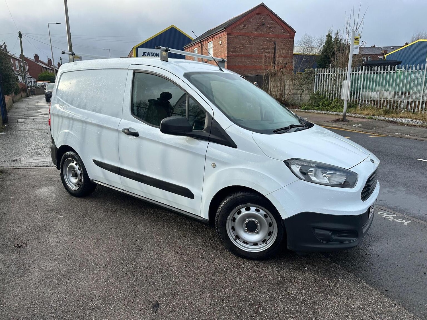 Used Ford Transit Courier 2017 for sale - 77195475: Photo 3