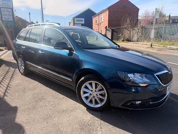 Used Skoda Superb 2014 for sale - 77921317: Photo