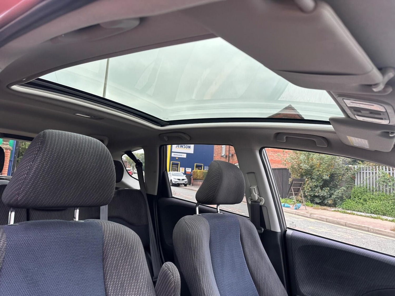 Used Honda Jazz 2014 for sale - 76818000: Photo 22