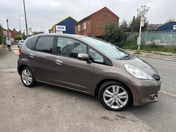 Used Honda Jazz 2014 for sale - 76818000: Photo