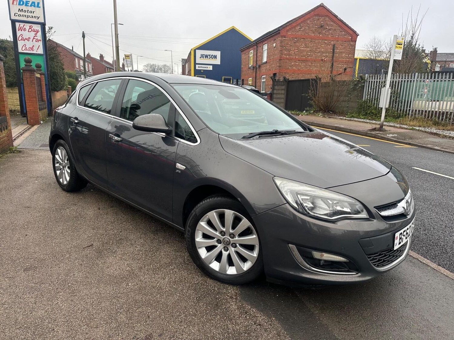 Used Vauxhall Astra 2012 for sale - 77789347: Photo 2