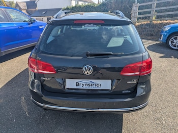 Used Volkswagen Passat 2012 for sale - 79508162: Photo