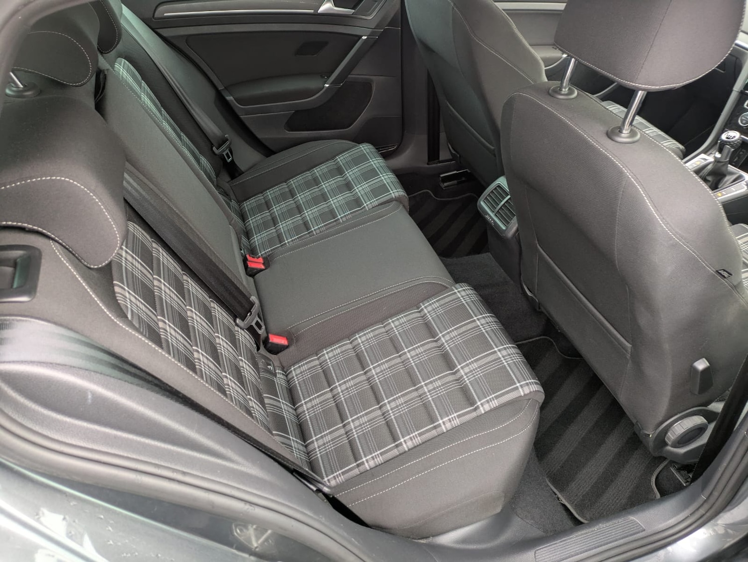 Used Volkswagen Golf 2018 for sale - 76855494: Photo 2