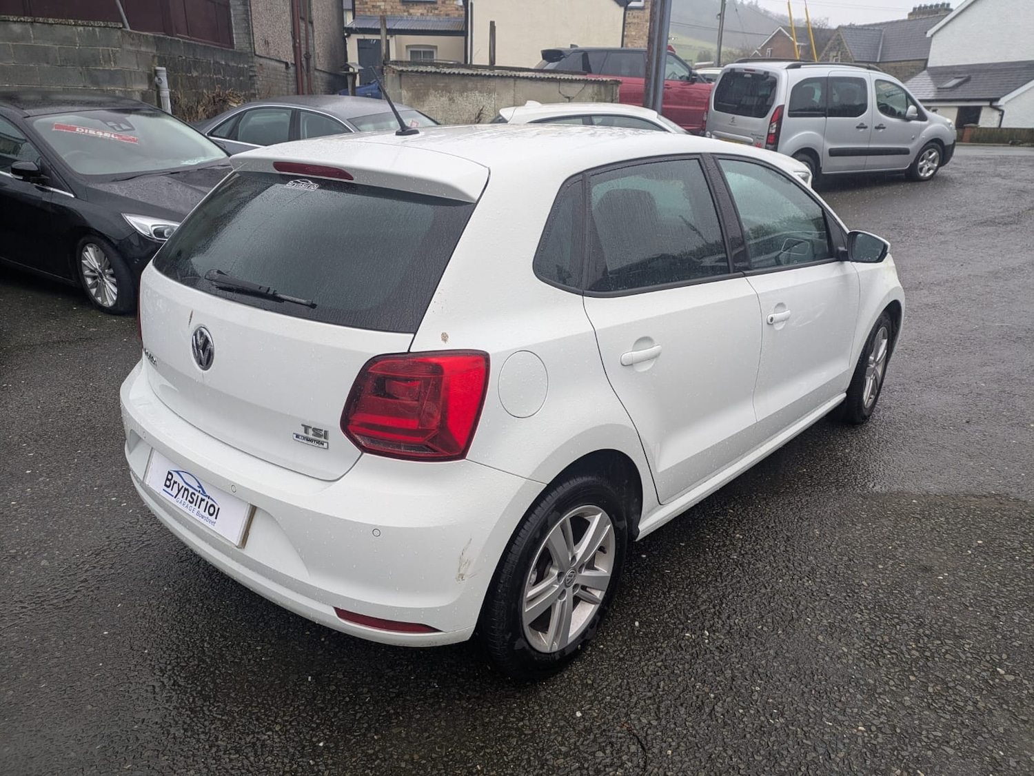 Used Volkswagen Polo 2017 for sale - 77400140: Photo 9