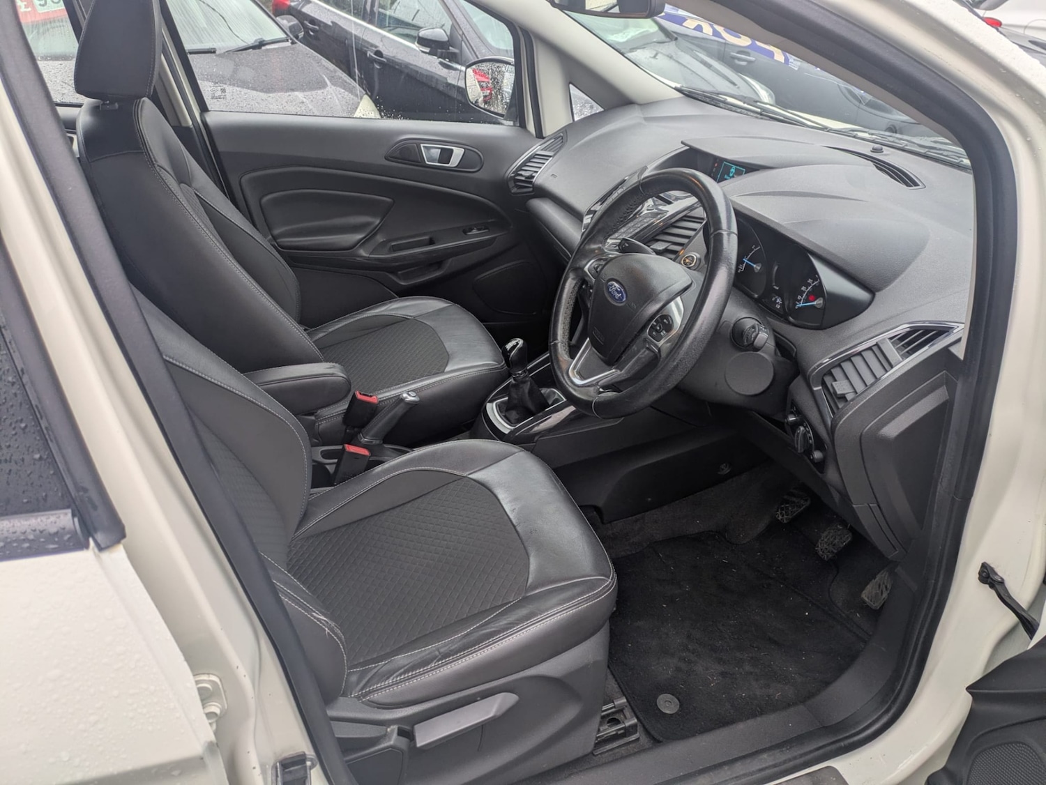 Used Ford Ecosport 2015 for sale - 77400142: Photo 8