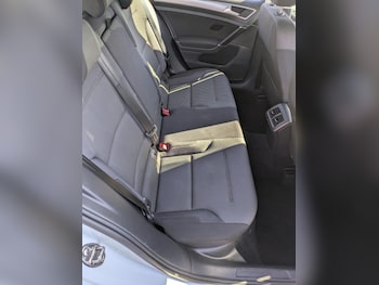 Used Volkswagen Golf 2016 for sale - 76120436: Photo