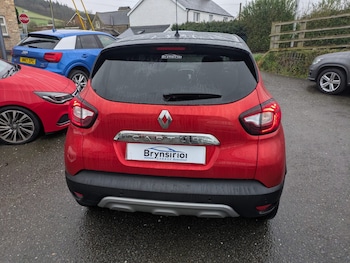 Used Renault Captur 2018 for sale - 77669285: Photo