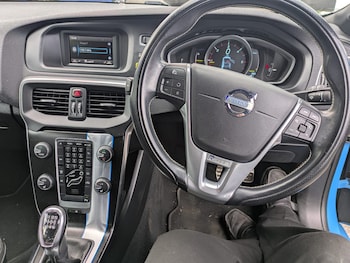 Used Volvo V40 2014 for sale - 78606662: Photo