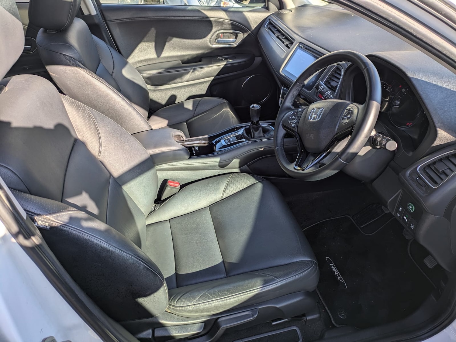 Used Honda HR-V 2017 for sale - 76120468: Photo 4