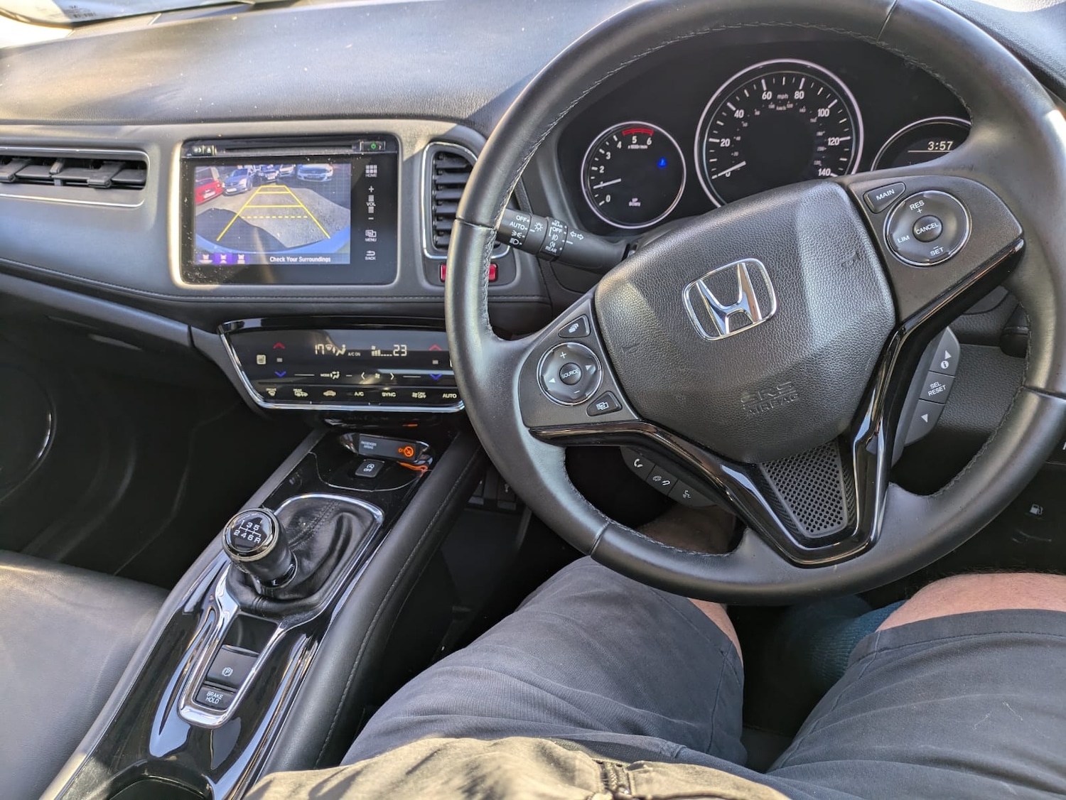 Used Honda HR-V 2017 for sale - 76120468: Photo 7