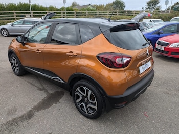 Used Renault Captur 2019 for sale - 76120451: Photo