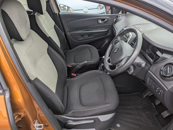 Used Renault Captur 2019 for sale - 76120451: Photo