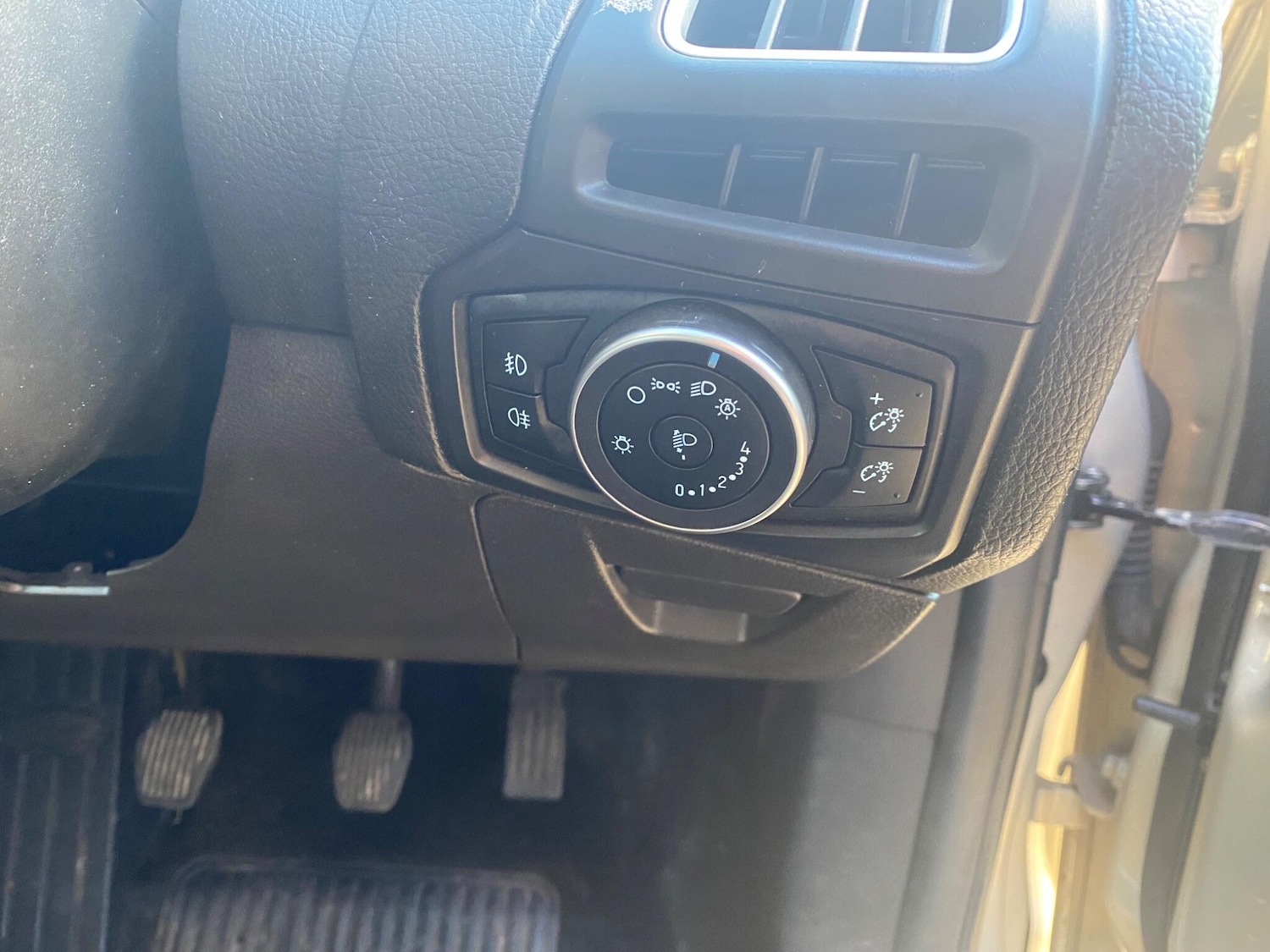 Used Ford Focus 2015 for sale - 76786766: Photo 21