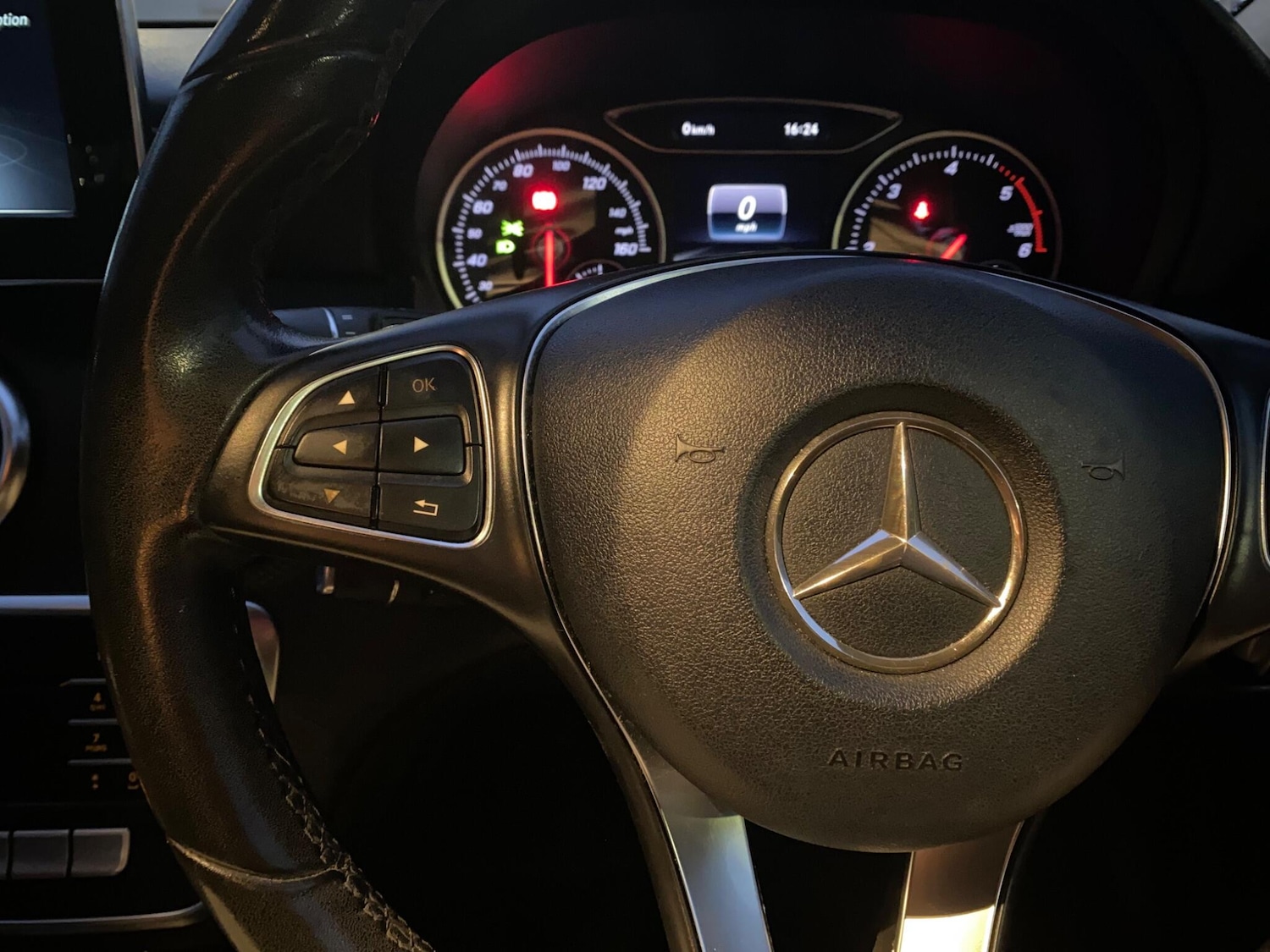 Used Mercedes-Benz A-Class 2017 for sale - 76620328: Photo 24