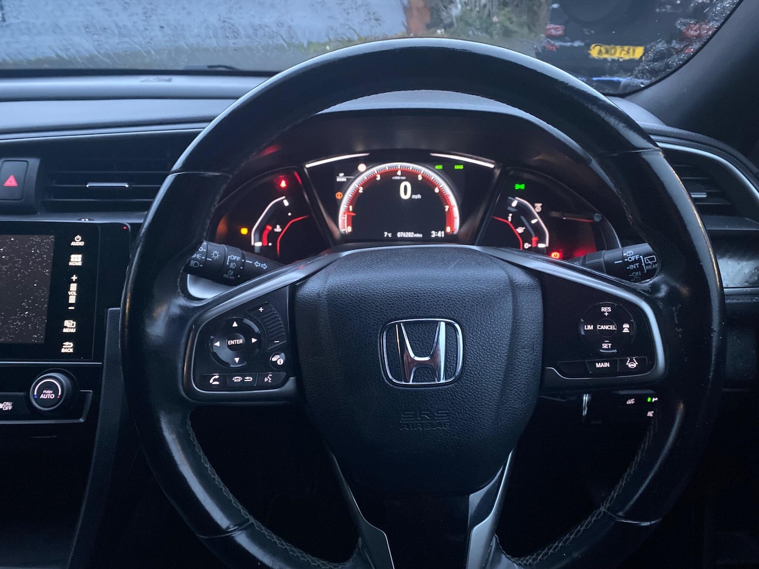 Used Honda Civic 2017 for sale - 76714966: Photo 45