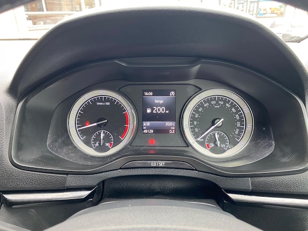 Used Skoda Karoq 2018 for sale - 76021040: Photo 48