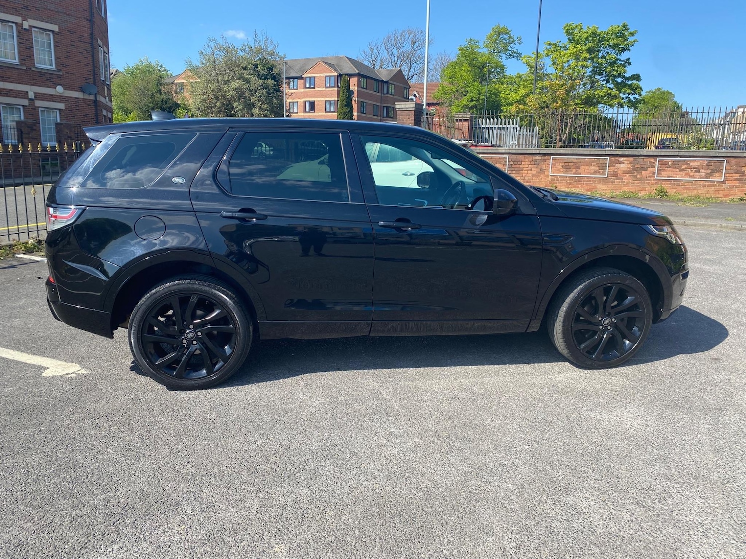 Used Land Rover Discovery Sport for sale - 76994922: Photo 9