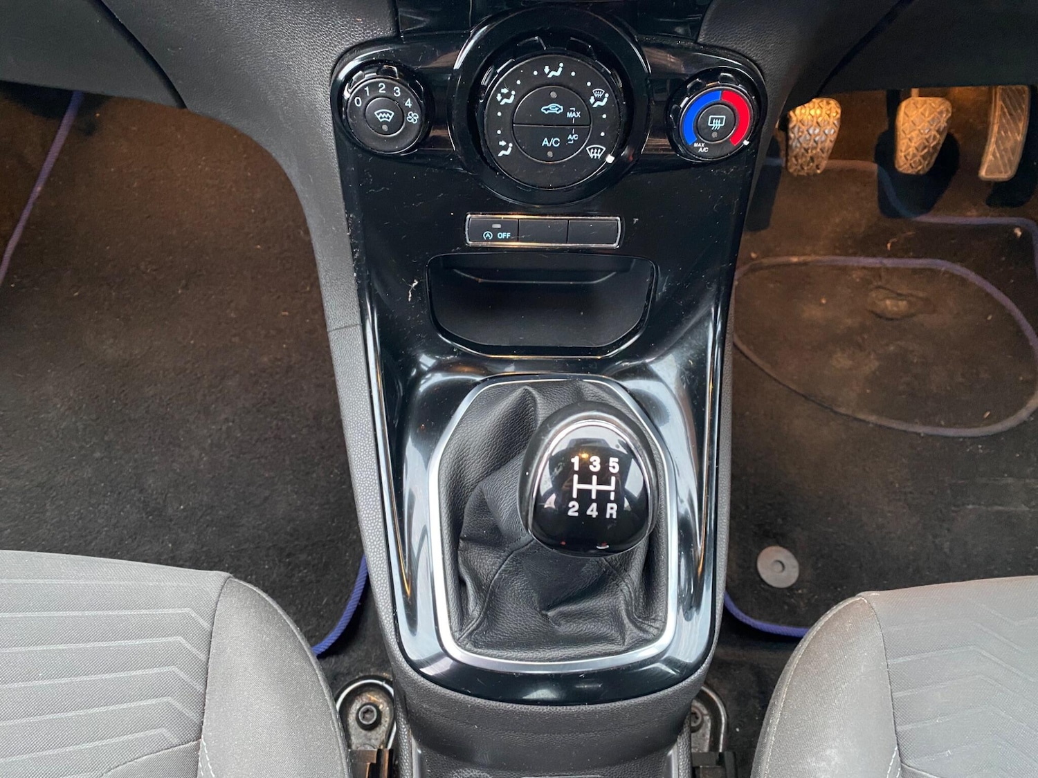 Used Ford Fiesta 2015 for sale - 77040357: Photo 12