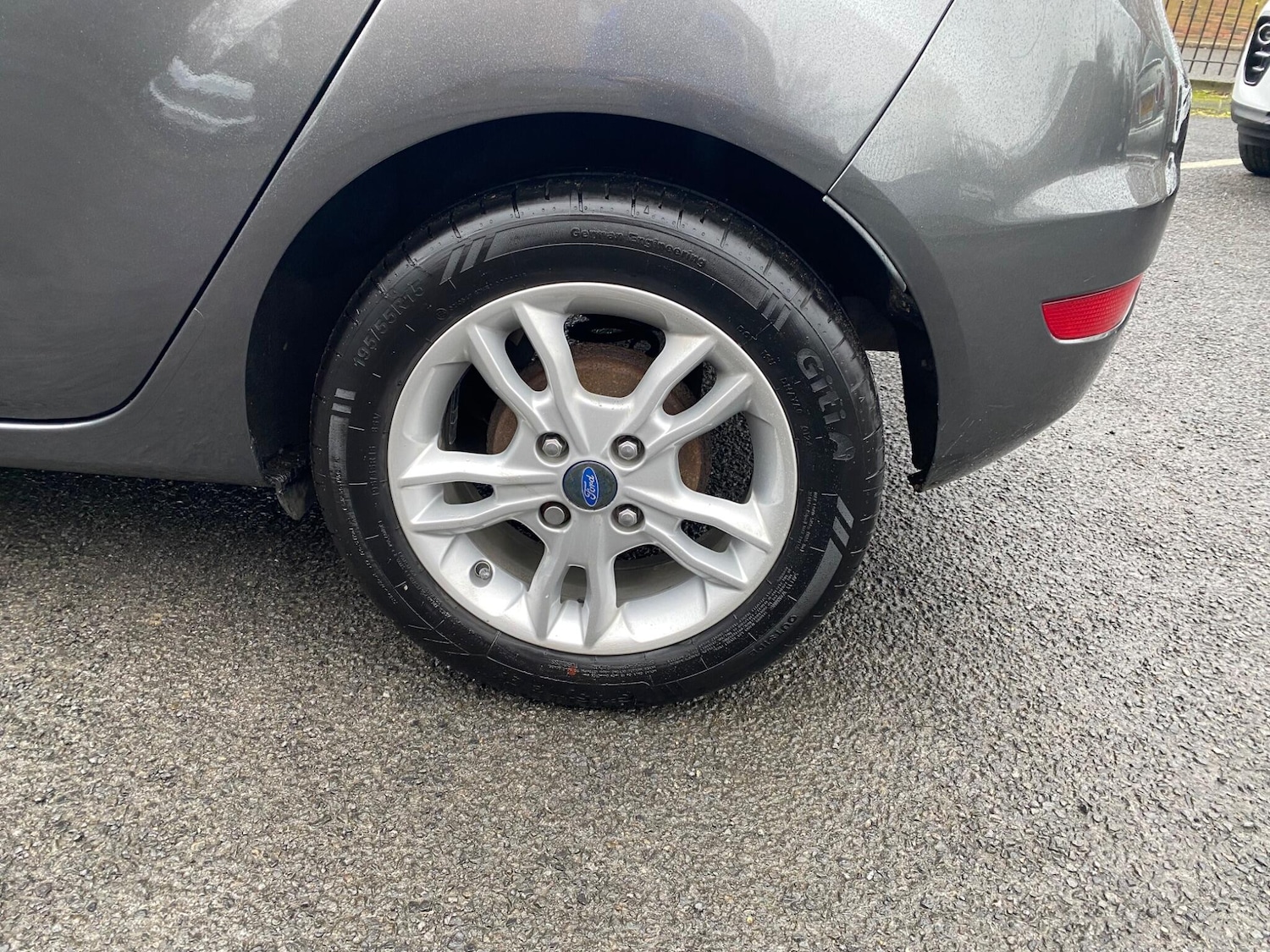 Used Ford Fiesta 2015 for sale - 77040357: Photo 31