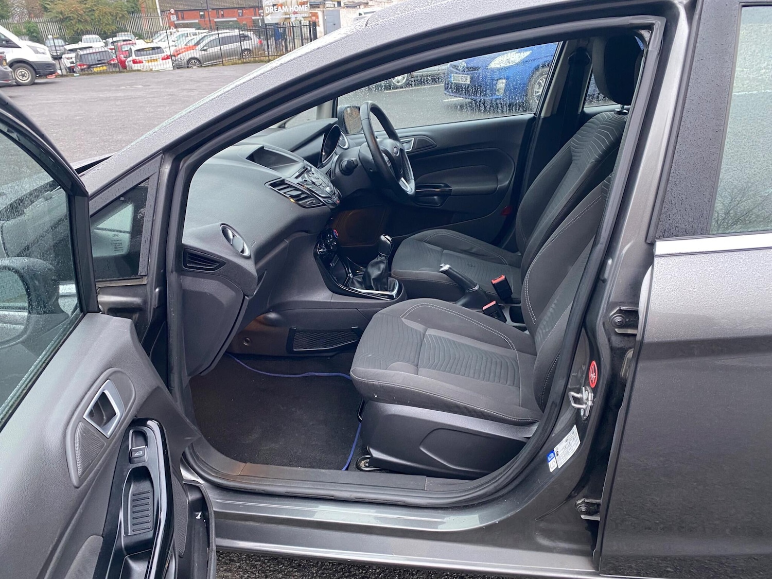 Used Ford Fiesta 2015 for sale - 77040357: Photo 42