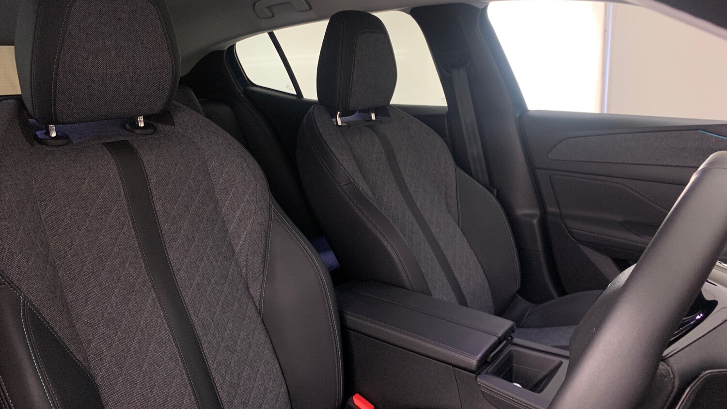 Used Peugeot 408 2024 for sale - 76327697: Photo 44