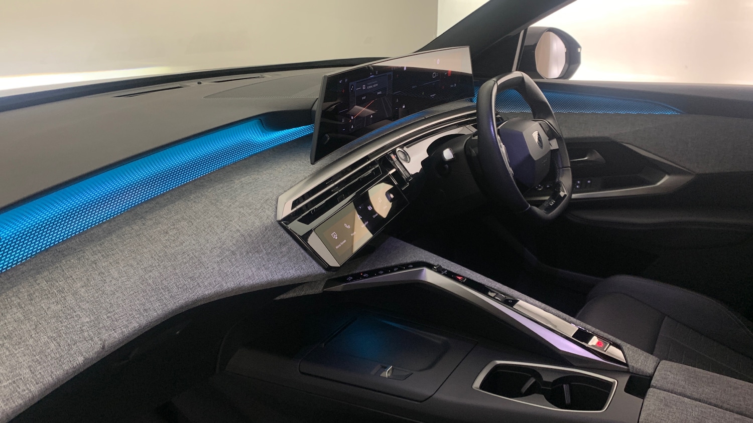 Used Peugeot 3008 2025 for sale - 76966092: Photo 2