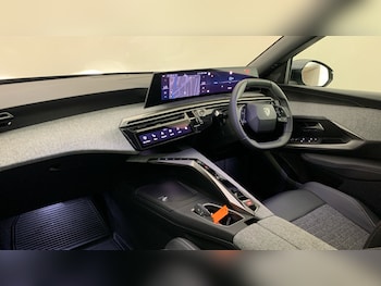 Used Peugeot 5008 2025 for sale - 78797715: Photo