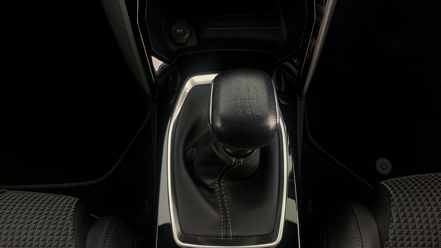 Used Peugeot 2008 2022 for sale - 76574426: Photo 32