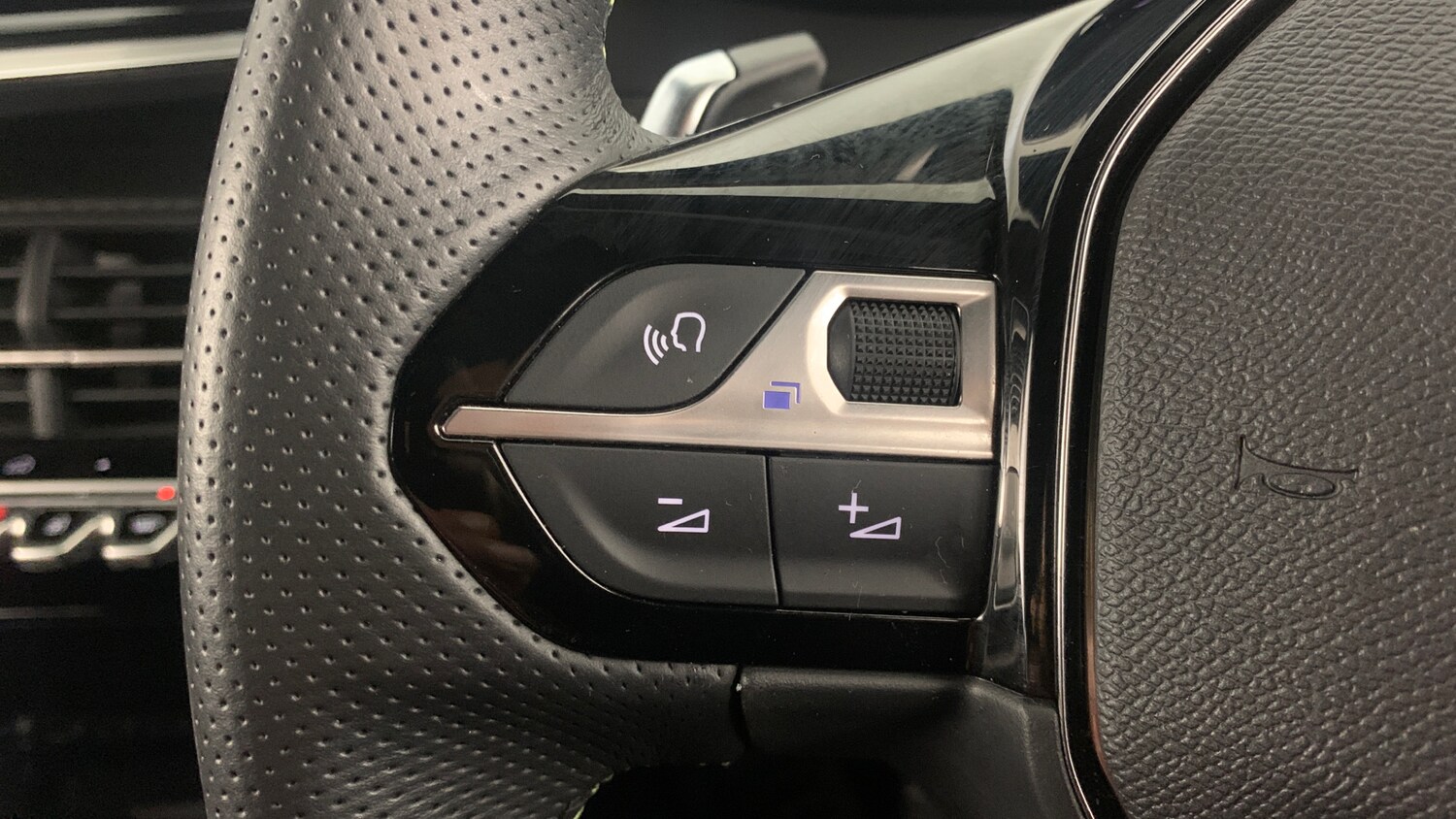 Used Peugeot 2008 2024 for sale - 77569762: Photo 19