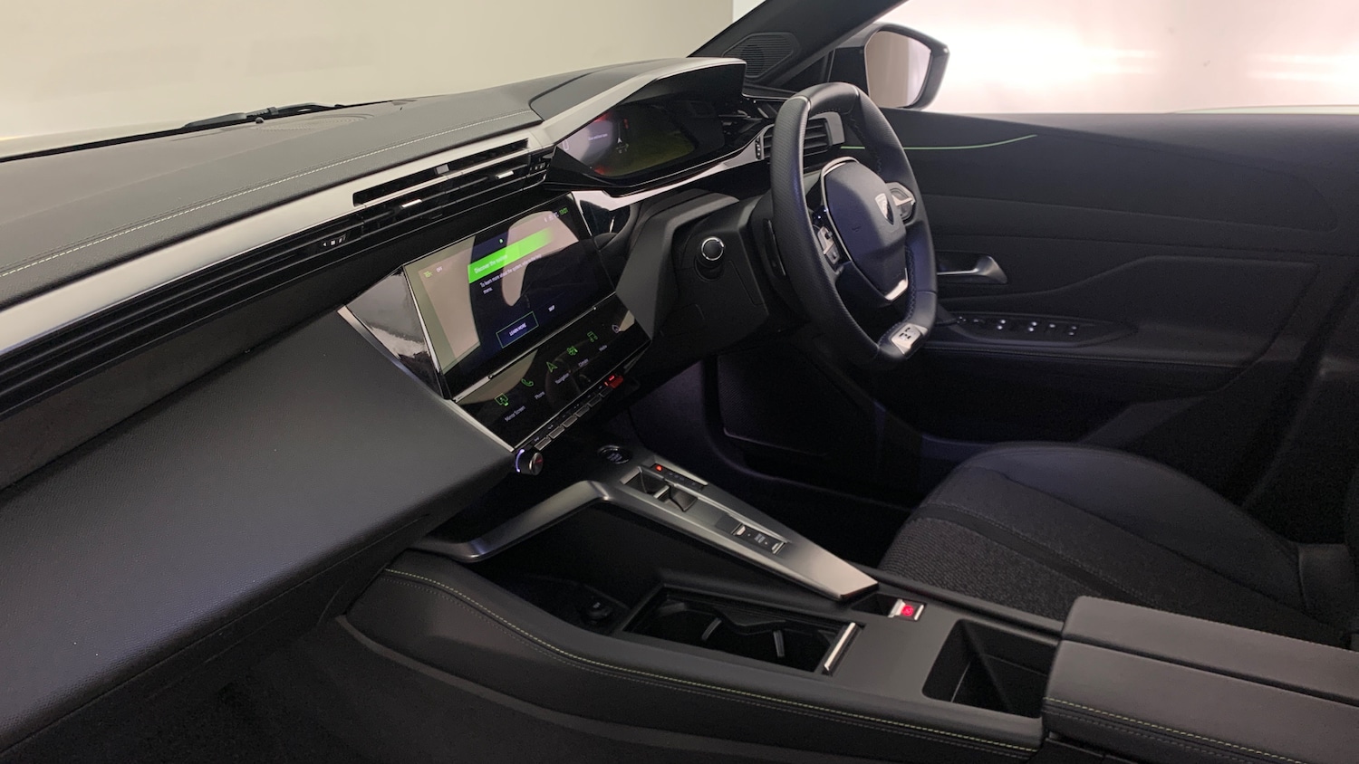 Used Peugeot 308 2024 for sale - 76474354: Photo 2