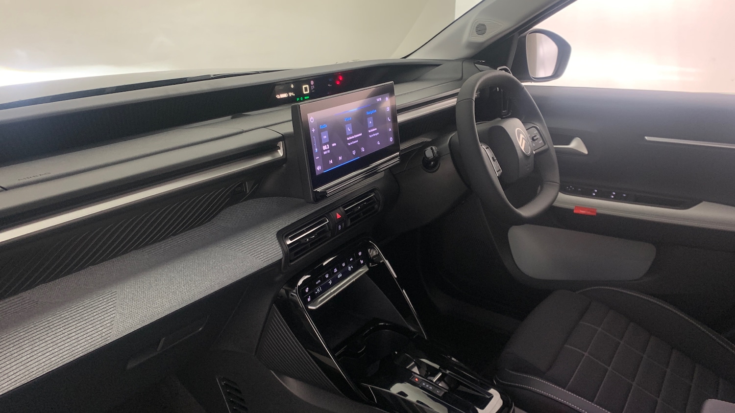 Used Citroen C3 2025 for sale - 76574259: Photo 2