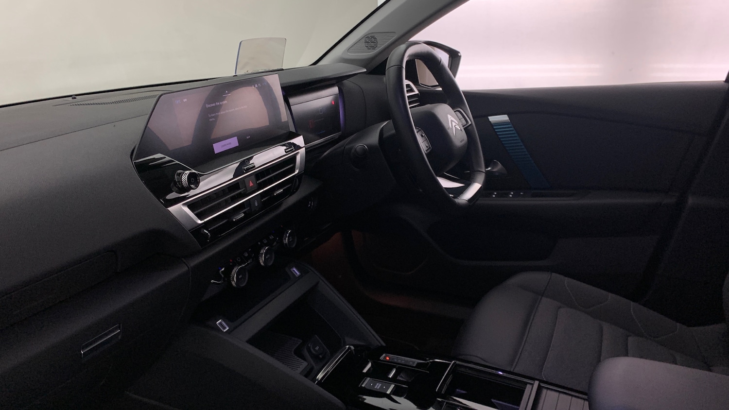 Used Citroen C4 2023 for sale - 76744086: Photo 2