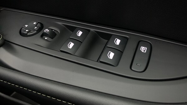 Used Peugeot 208 2021 for sale - 75647803: Photo 39