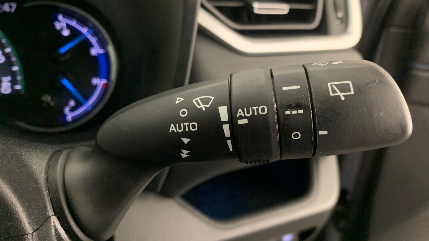 Used Toyota RAV4 2021 for sale - 76168059: Photo 34