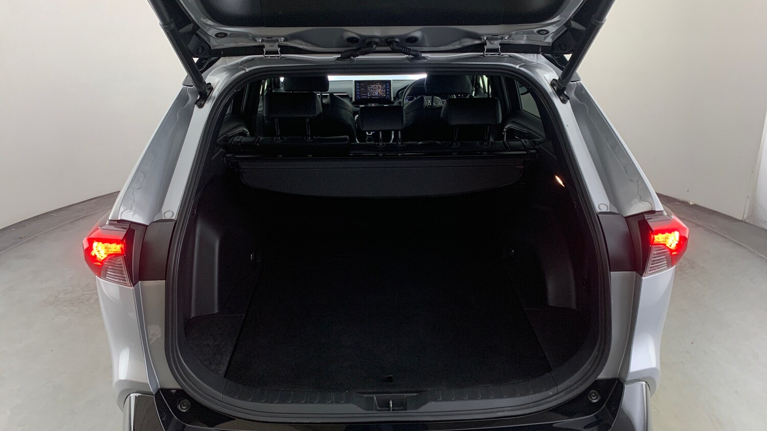 Used Toyota RAV4 2021 for sale - 76168059: Photo 5