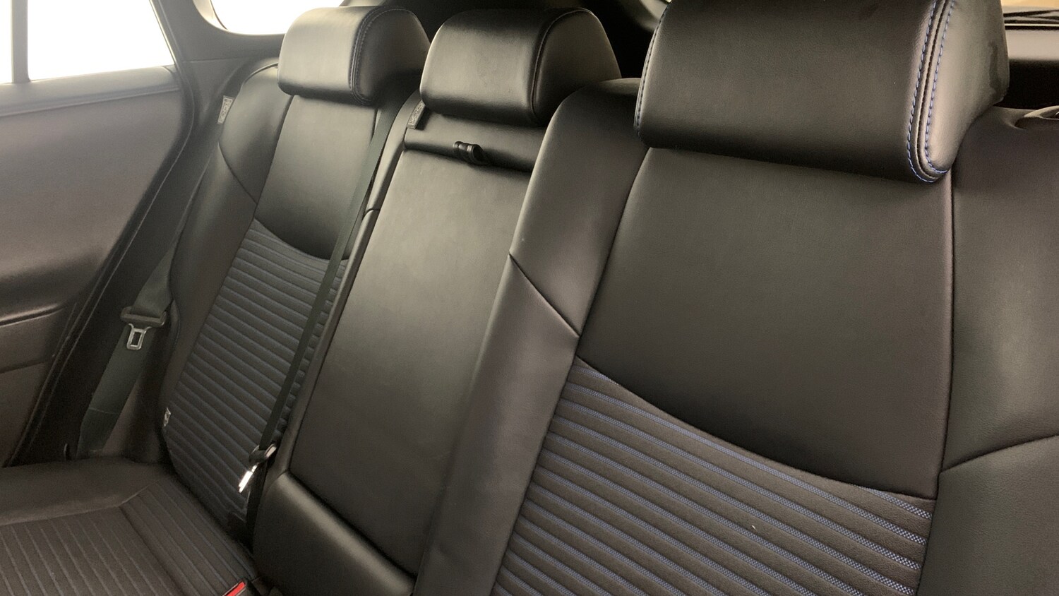 Used Toyota RAV4 2021 for sale - 76168059: Photo 8