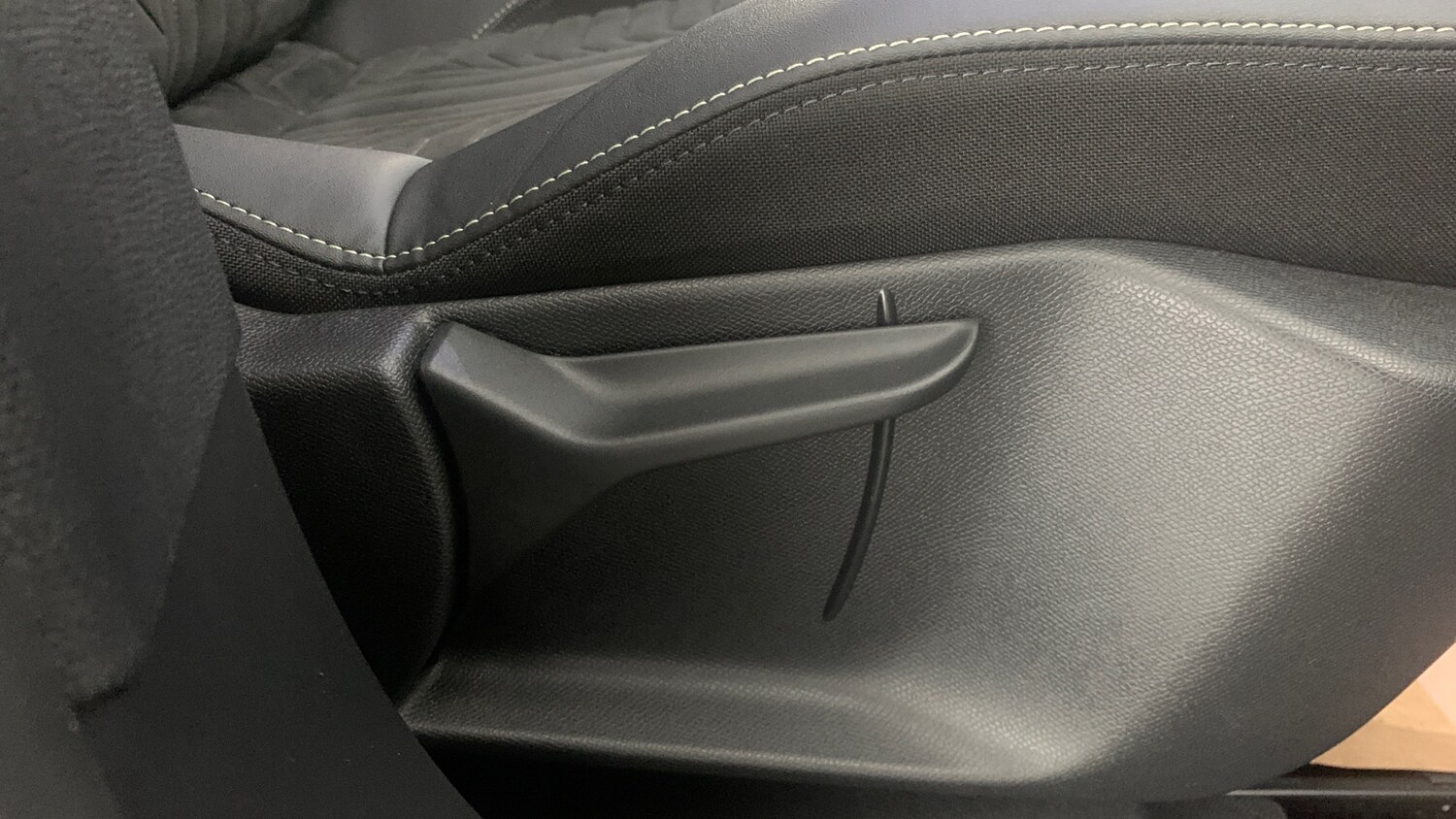 Used Peugeot 3008 2024 for sale - 77697382: Photo 45