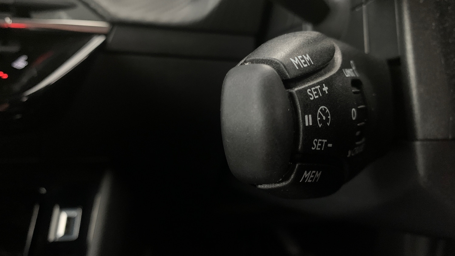 Used Peugeot 2008 2022 for sale - 76574462: Photo 37