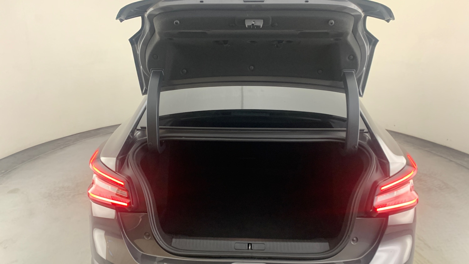 Used Citroen C4 2024 for sale - 76977290: Photo 5