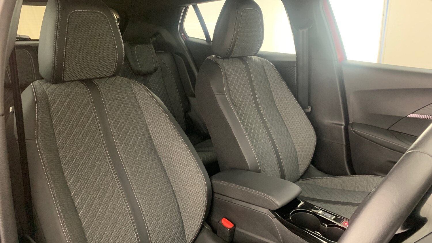 Used Peugeot 2008 2025 for sale - 76574366: Photo 44