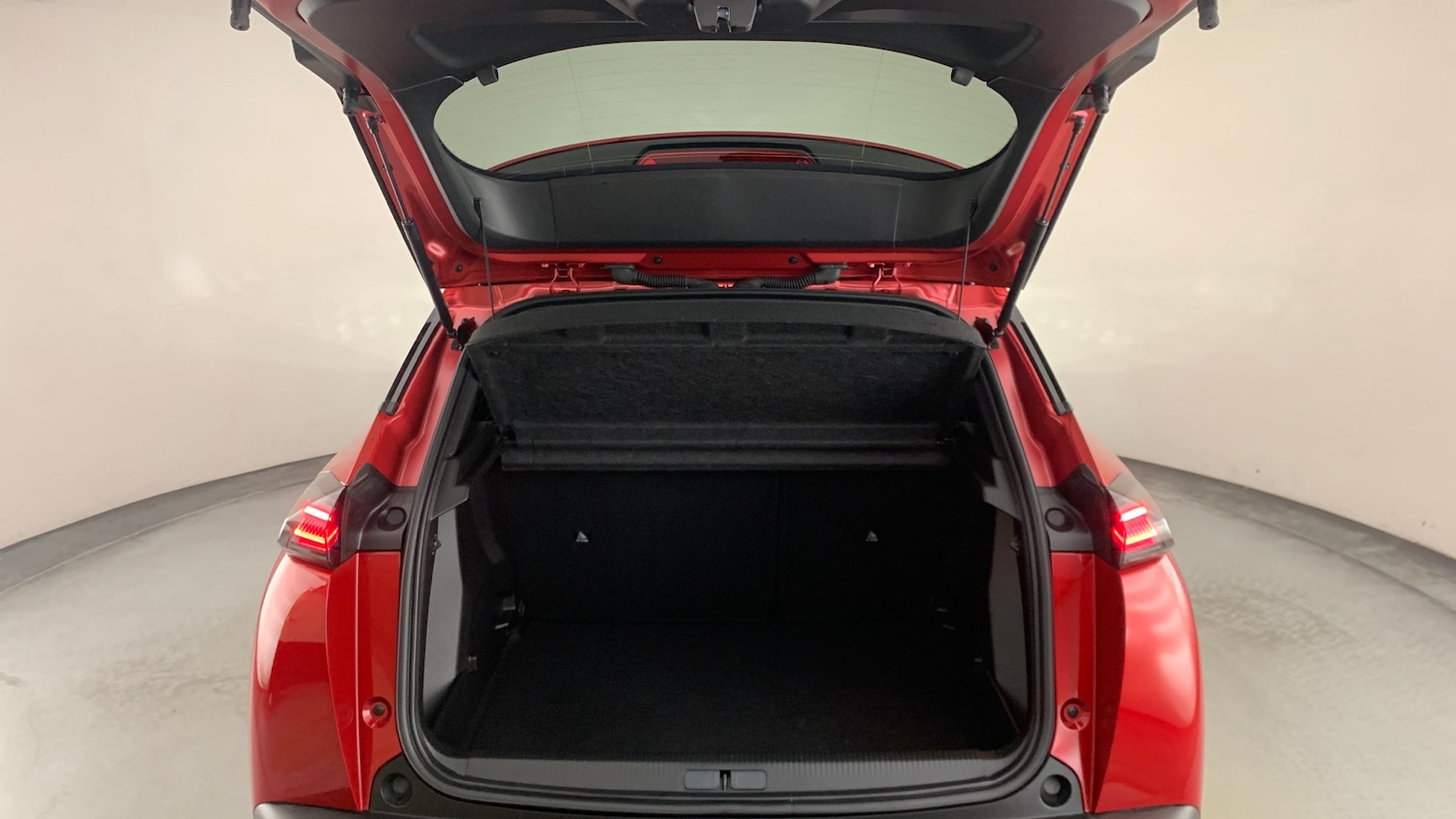 Used Peugeot 2008 2025 for sale - 76574366: Photo 5