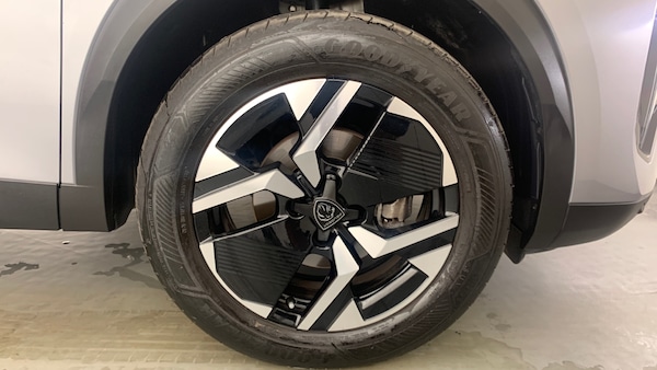 Used Peugeot 2008 2024 for sale - 75602247: Photo 23