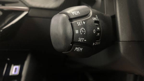 Used Peugeot 2008 2024 for sale - 75602247: Photo 36