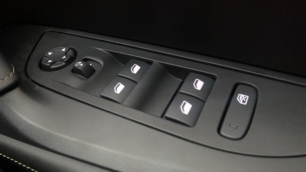 Used Peugeot 2008 2024 for sale - 75602247: Photo 39