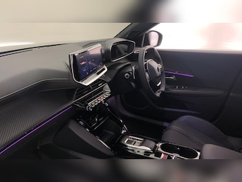 Used Peugeot 2008 2024 for sale - 76977286: Photo