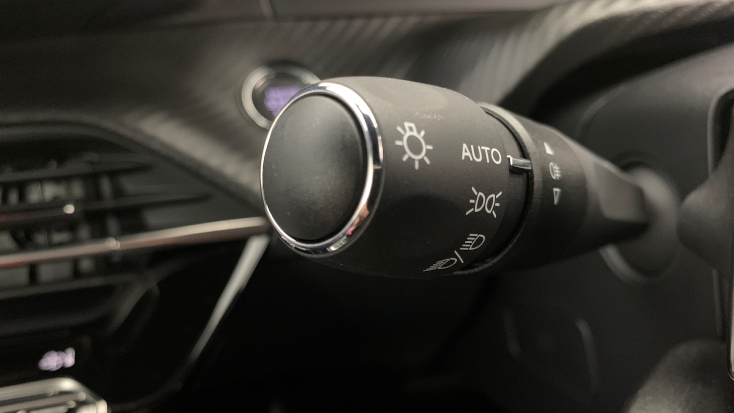 Used Peugeot 2008 2024 for sale - 76977286: Photo 36