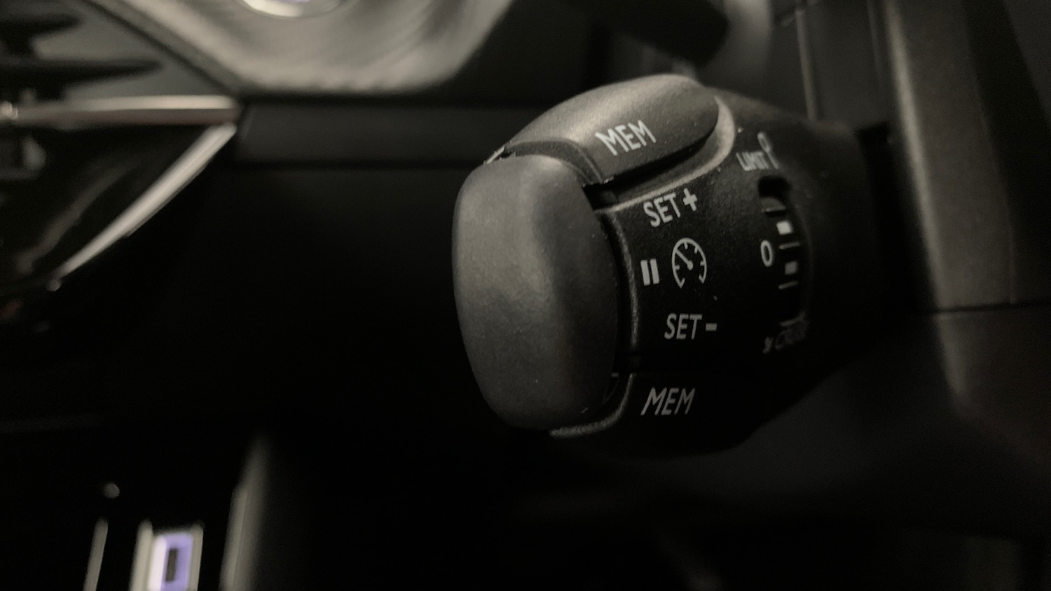 Used Peugeot 2008 2024 for sale - 76977286: Photo 38