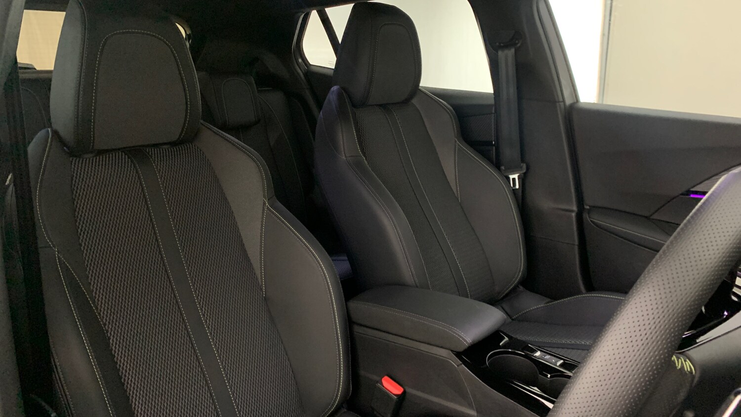 Used Peugeot 2008 2024 for sale - 76977286: Photo 45